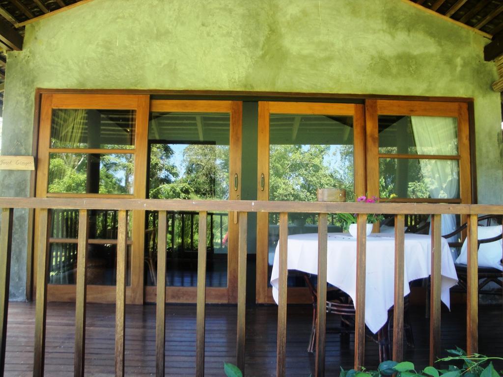 Gardenia Country Inn Tomohon Quarto foto
