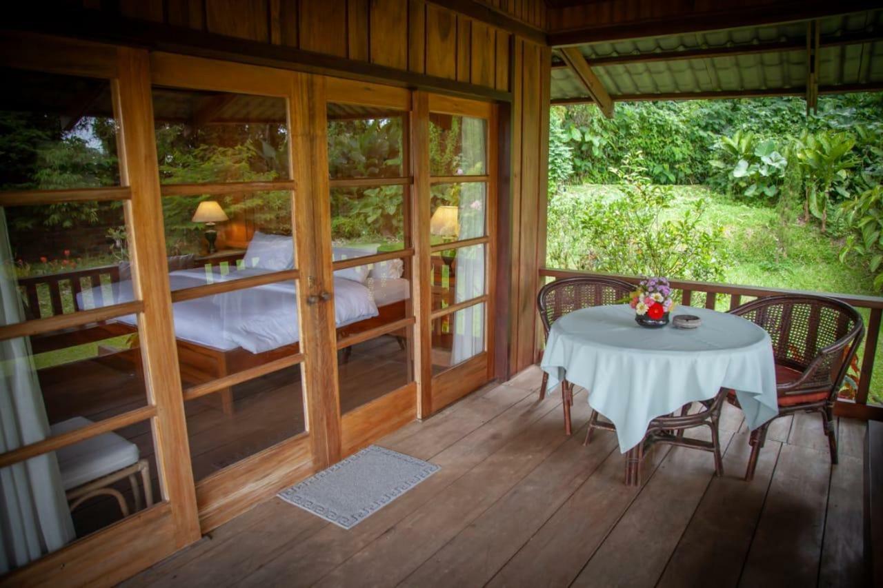 Gardenia Country Inn Tomohon Exterior foto